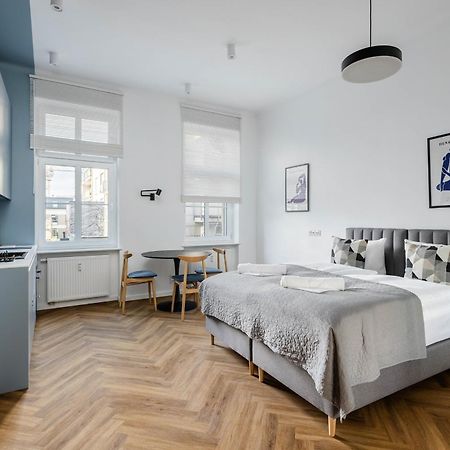 Przytulne I Komfortowe Studia Very Berry W Poznaniu By Noclegi Renters Zewnętrze zdjęcie