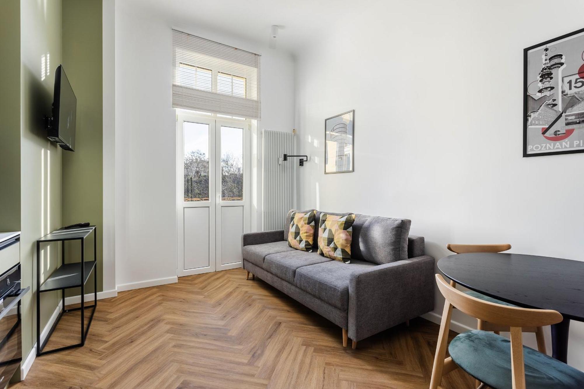 Przytulne I Komfortowe Studia Very Berry W Poznaniu By Noclegi Renters Zewnętrze zdjęcie