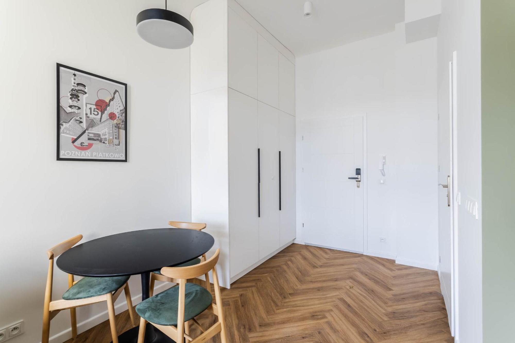 Przytulne I Komfortowe Studia Very Berry W Poznaniu By Noclegi Renters Zewnętrze zdjęcie
