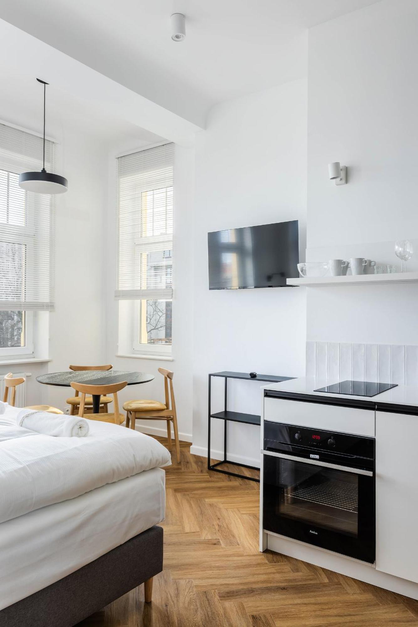 Przytulne I Komfortowe Studia Very Berry W Poznaniu By Noclegi Renters Zewnętrze zdjęcie