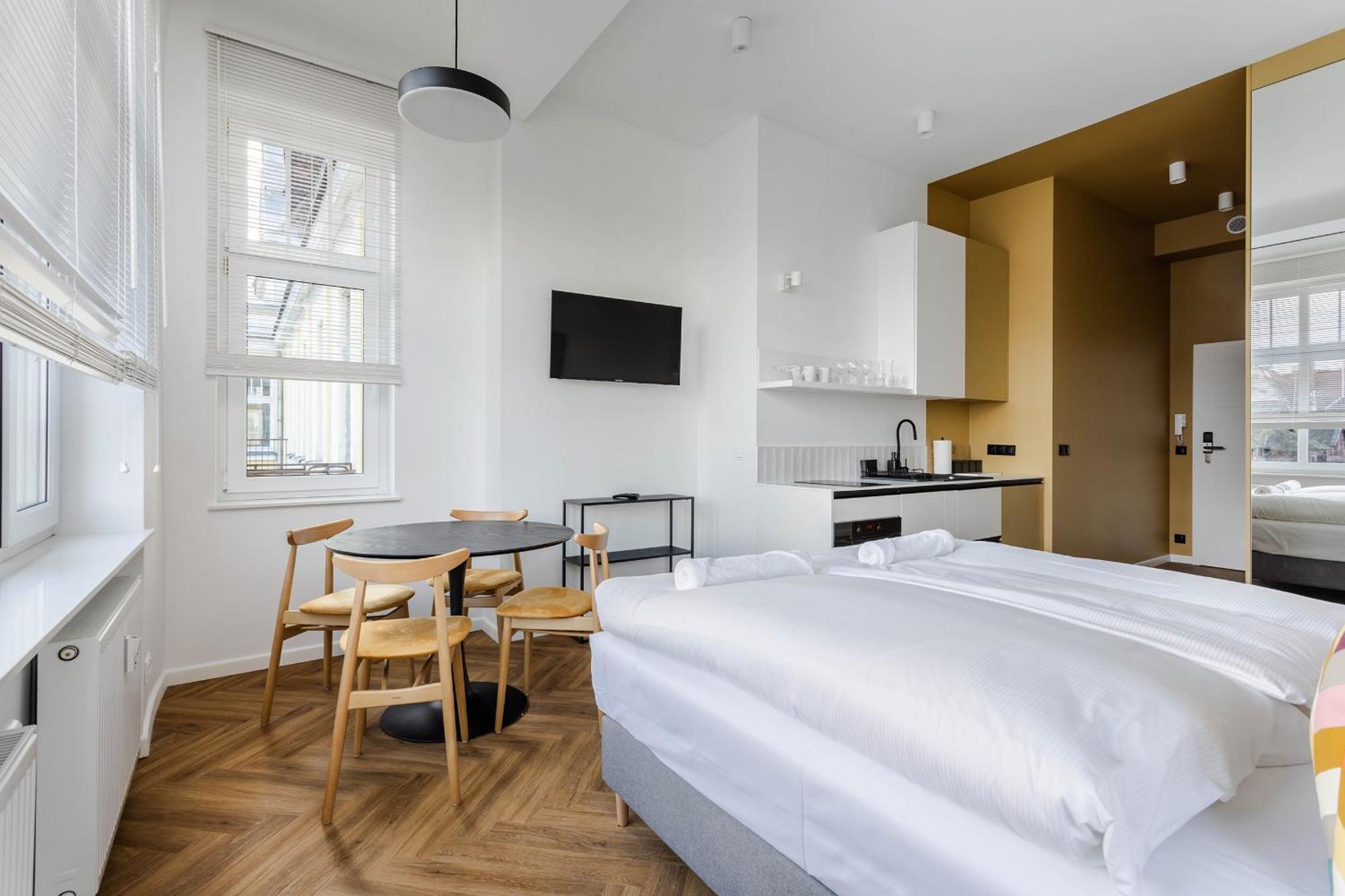 Przytulne I Komfortowe Studia Very Berry W Poznaniu By Noclegi Renters Zewnętrze zdjęcie
